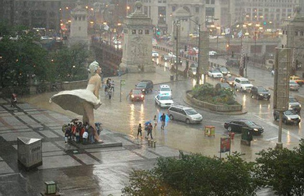 یک روز بارانی معمولی در شیکاگو،امریکا